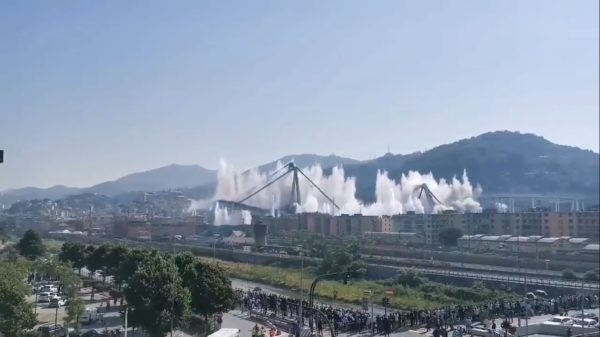 demolizione ponte morandi