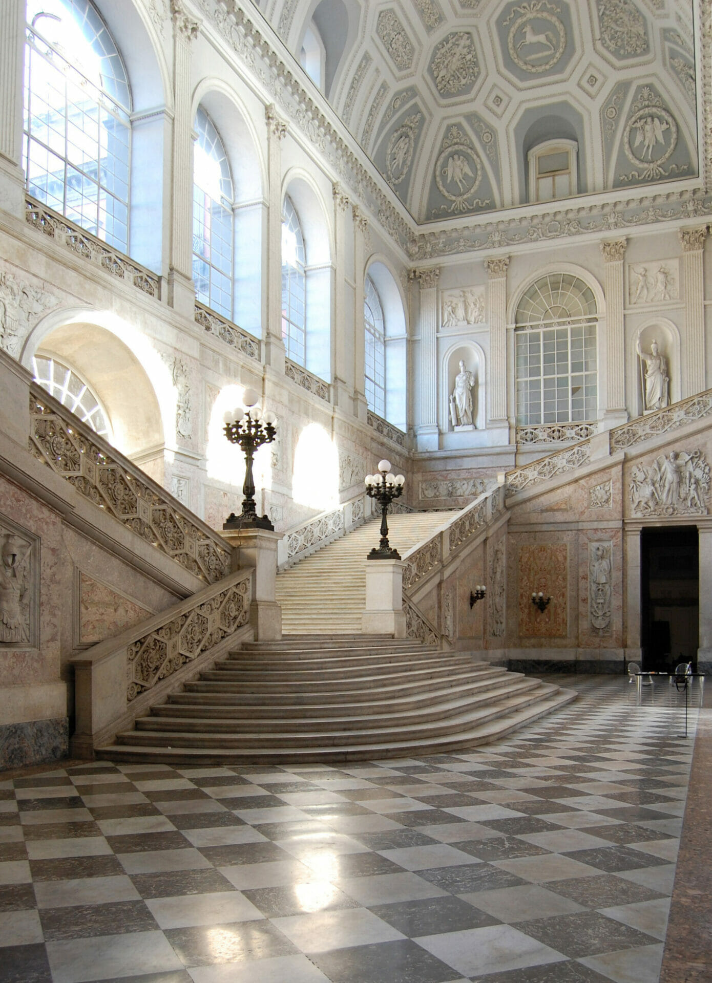 Lo Scalone d'Onore di Palazzo Reale